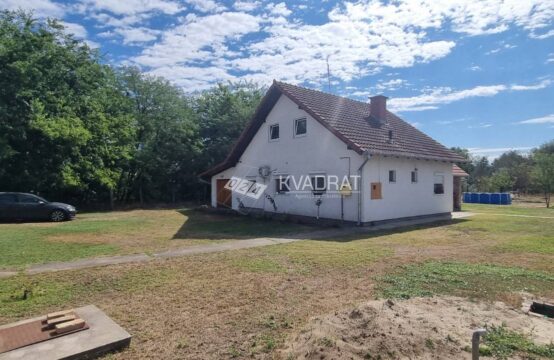 Makova sedmica, prizemna samostalna kuća!