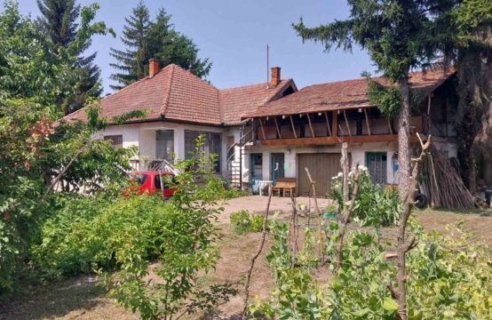 Bajnat, Samostalna kuća sa VELIKOM PARCELOM!