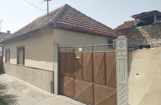 Bajnat, samostalna kuća sa nedovršenom dogradnjom!