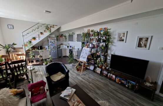 Kertvaroš, trosoban duplex stan
