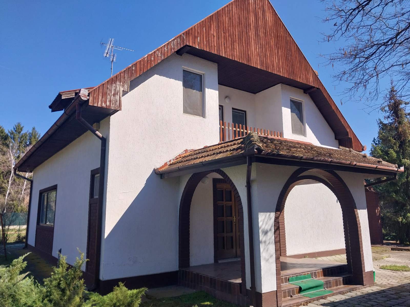 Kelebija, velika porodična vikend kuća sa potkrovljem!