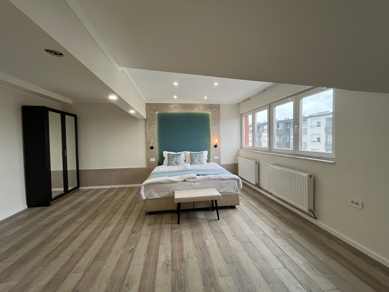 Prozivka, PENTHAUS sa PET apartmana!