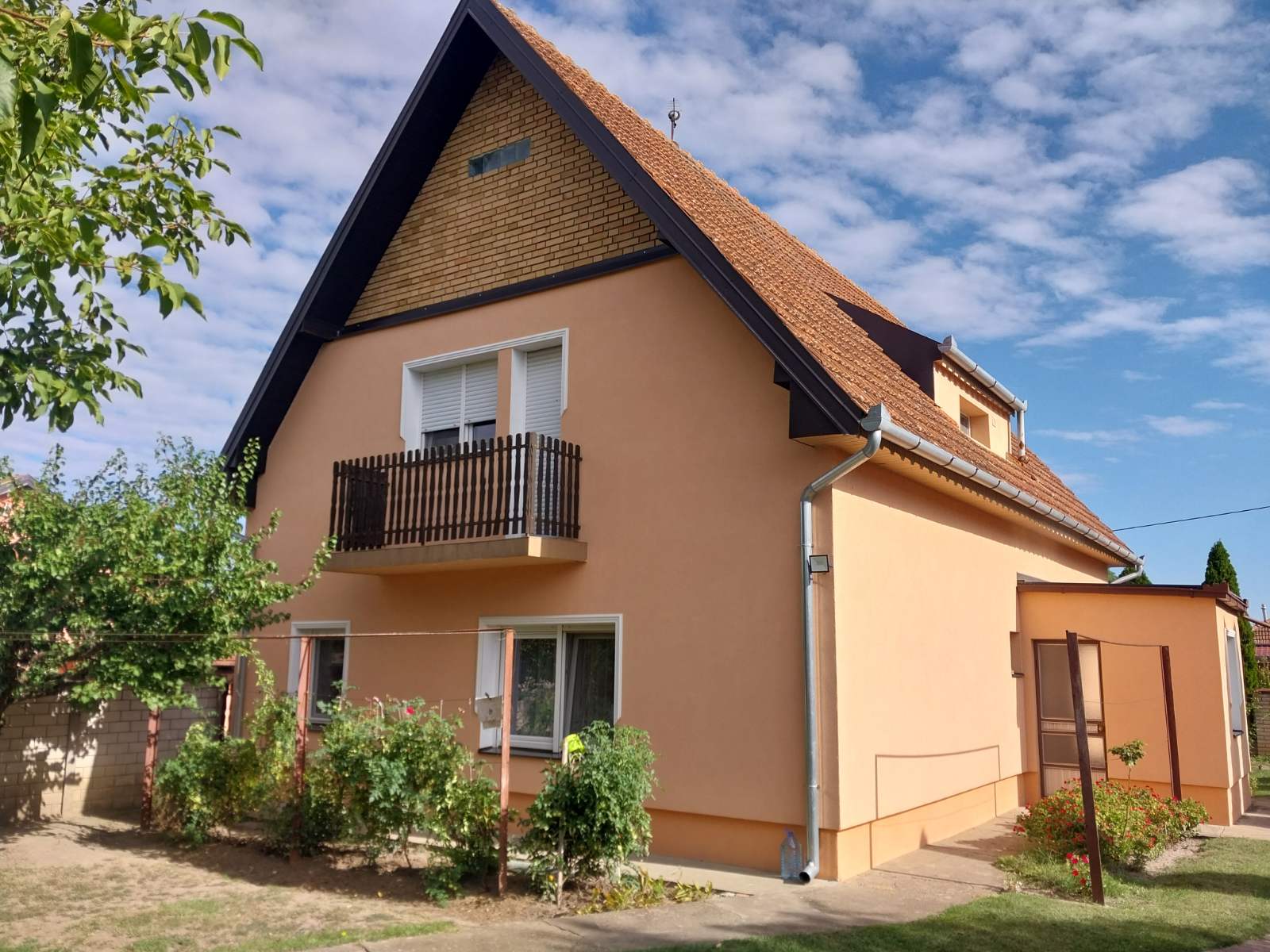 Aleksandrovo, Novo naselje prizemna samostalna kuća sa potkrovljem!