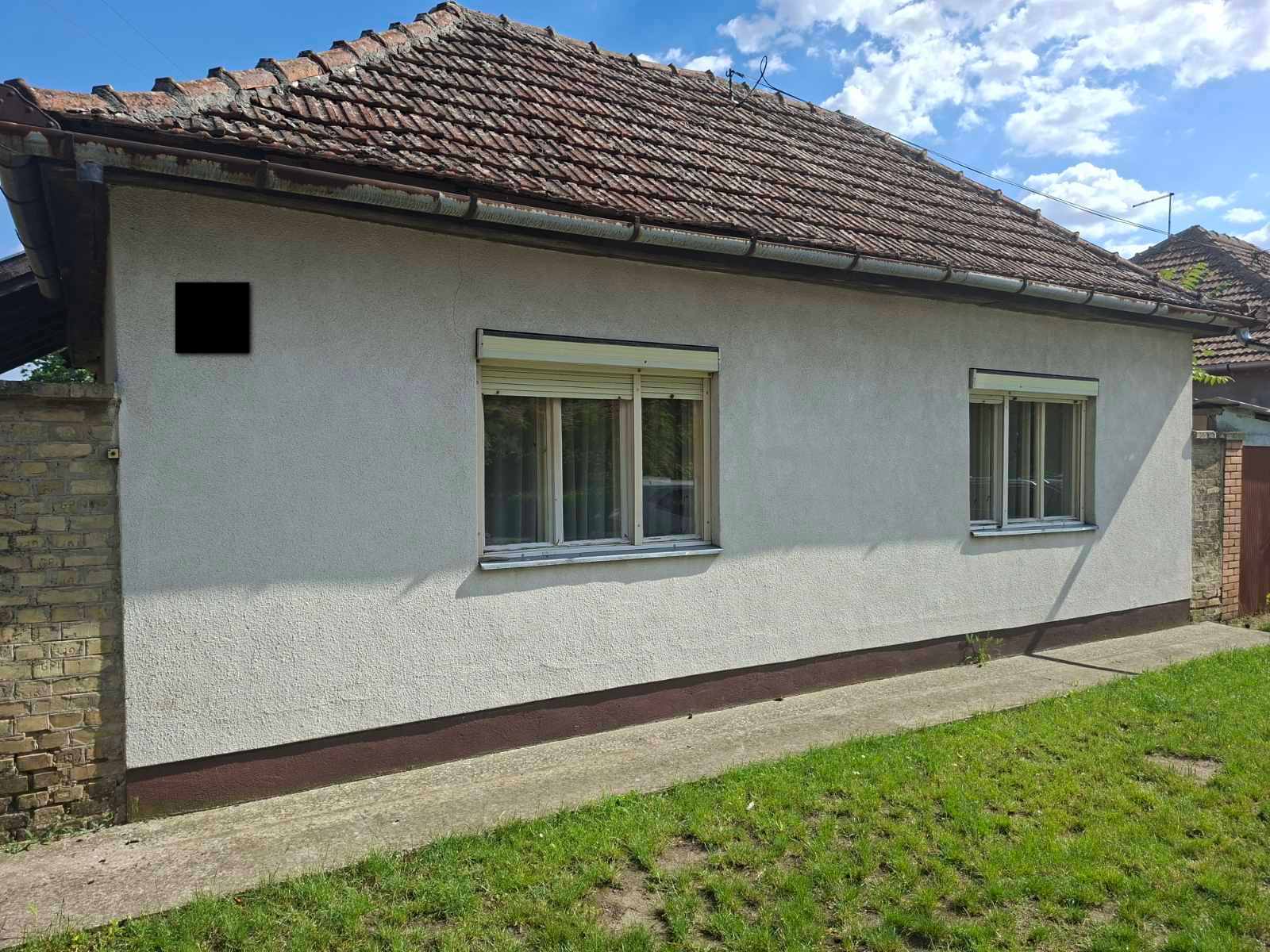 Novo selo, prizemna useljiva dvosobna kuća!