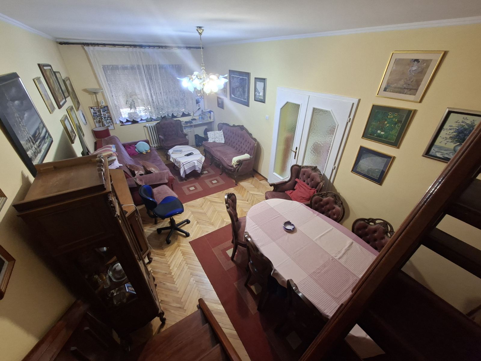 Centar, duplex trosobni stan.